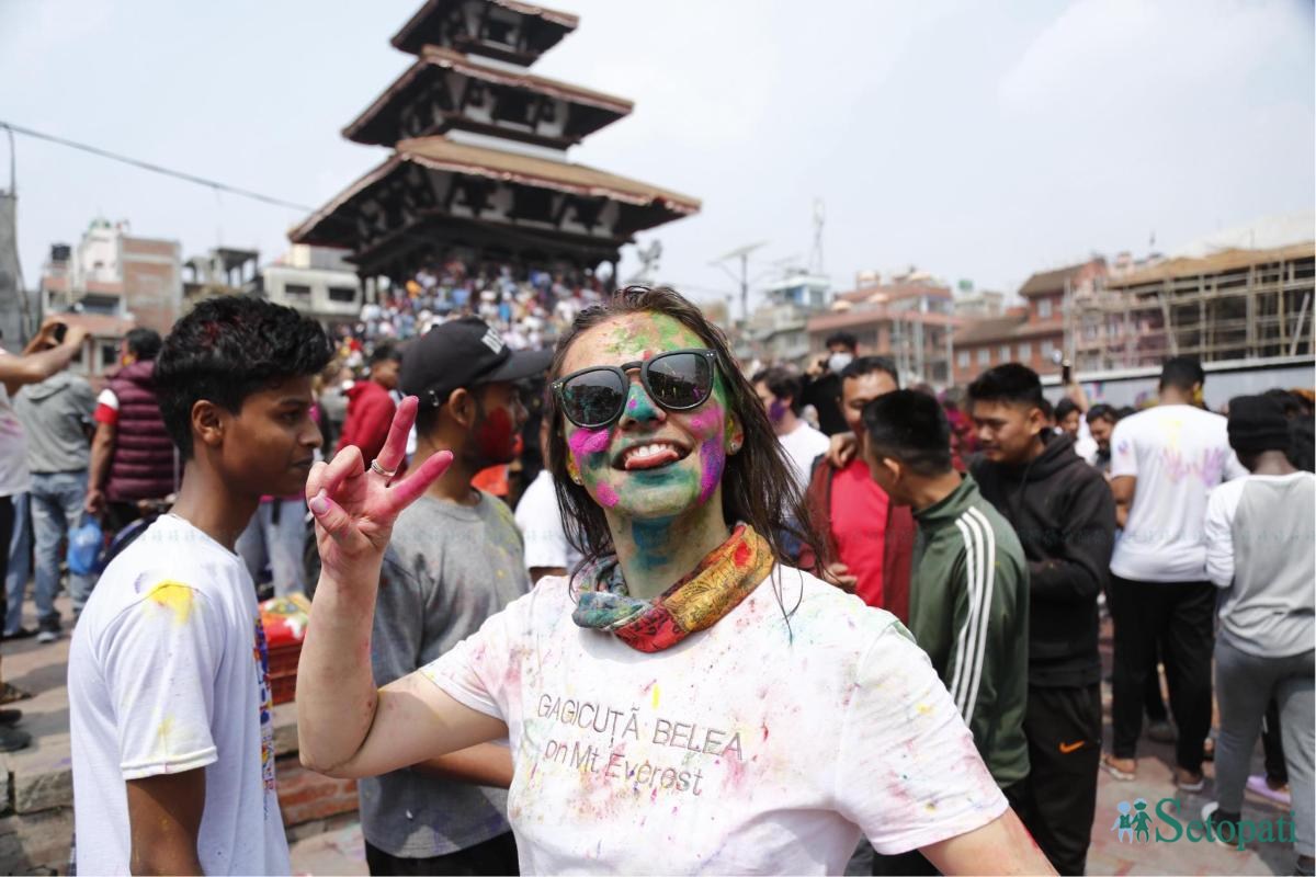 basantapur holi (24)-ink.jpeg